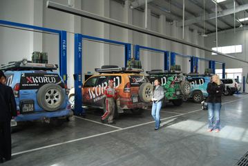 11.05.2009: Lhasa - Verschnaufpause für die Autos - Toyota Lhasa