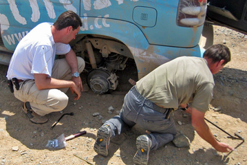 03. June 2008: flat tire at the Gobi Desert/Mongolia